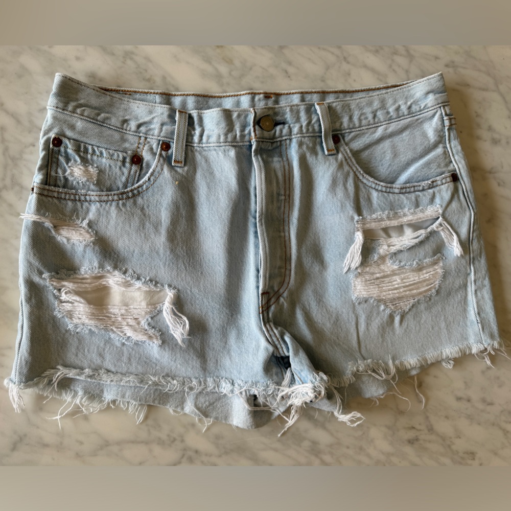 Levi’s 501 Denim Shorts | NWOT | Size 33